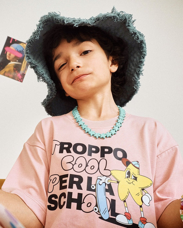 T-Shirt "Troppo Col per la School" Indossata