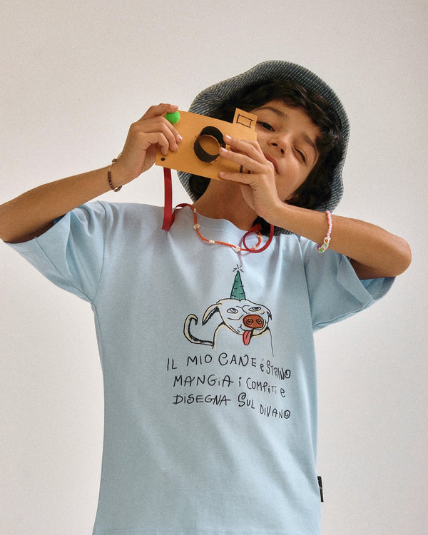 T-Shirt "Il mio cane è strano" Indossato